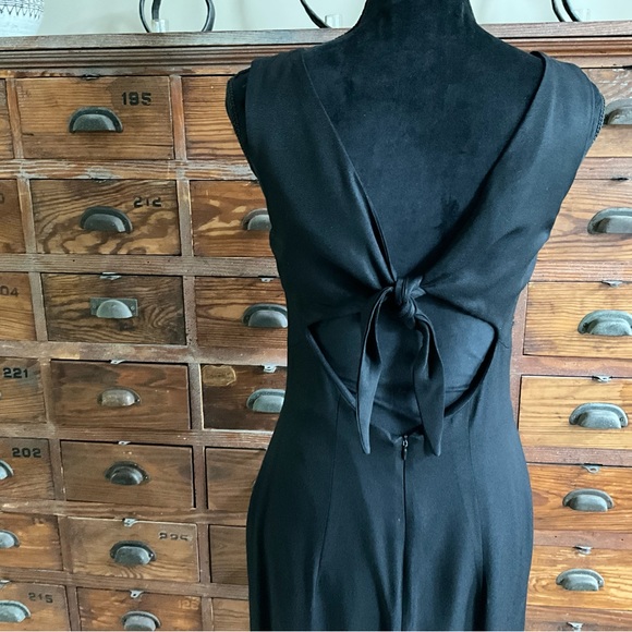 Ankle length black evening gown with keyhole back tied top and zipper bottom. - Picture 6 of 6